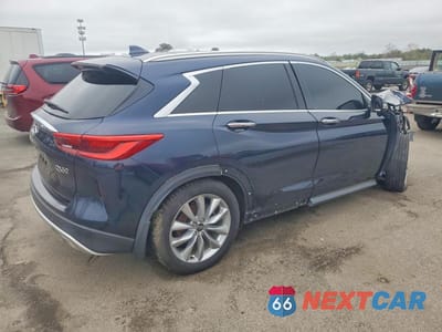 Trzecie zdjęcie samochodu z tyłu: 2020 INFINITI QX50 ESSENTIAL VIN:3PCAJ5M37LF110617 - miniatura