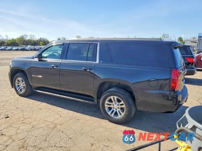 Drugie zdjęcie samochodu z przodu: 2019 CHEVROLET SUBURBAN K1500 LT VIN:1GNSKHKC5KR155576 - miniatura