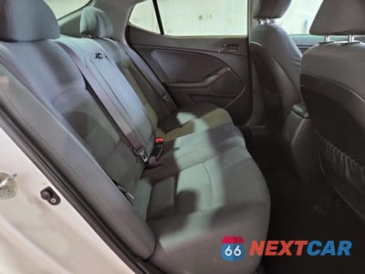 Zdjęcie 10 z 12 samochodu: 2015 KIA OPTIMA LX VIN:KNAGM4A7XF5540695 - miniatura