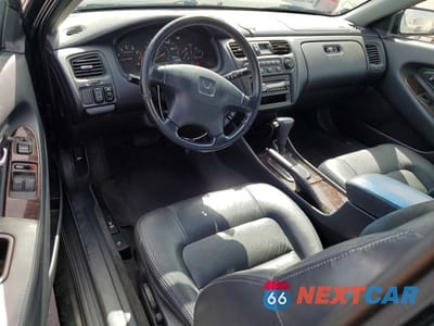 Zdjęcie 8 z 11 samochodu: 1998 HONDA ACCORD EX VIN:1HGCG3272WA001160 - miniatura