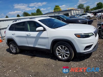 Czwarte zdjęcie samochodu z boku: 2019 JEEP CHEROKEE LATITUDE VIN:1C4PJLCX4KD286498 - miniatura