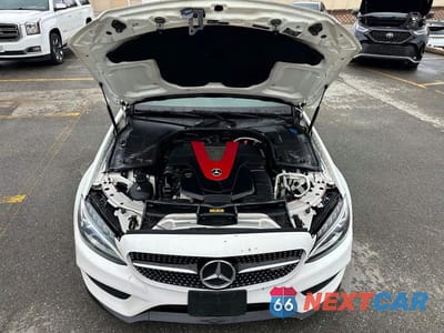 Piąte zdjęcie samochodu w środku: 2017 MERCEDES-BENZ C 43 4MATIC AMG VIN:55SWF6EB8HU189403 - miniatura