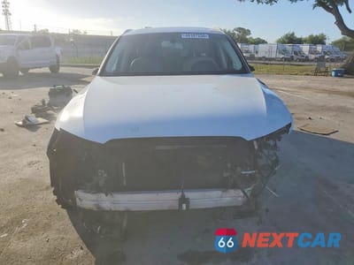 Piąte zdjęcie samochodu w środku: 2017 AUDI Q5 PREMIUM VIN:WA1C2AFP1HA073265 - miniatura