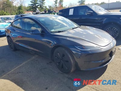 Czwarte zdjęcie samochodu z boku: 2024 TESLA MODEL 3 VIN:5YJ3E1EA5RF774023 - miniatura