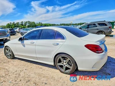 Drugie zdjęcie samochodu z przodu: 2015 MERCEDES-BENZ C 300 VIN:55SWF4JB2FU051878 - miniatura