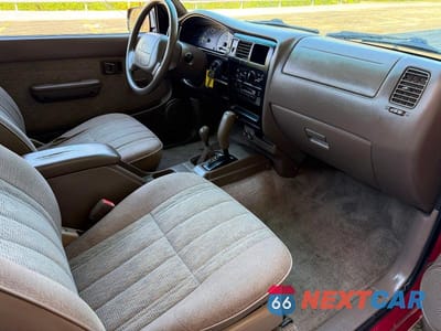 Zdjęcie 9 z 13 samochodu: 1999 TOYOTA TACOMA BASE VIN:4TAPM62N6XZ488774 - miniatura