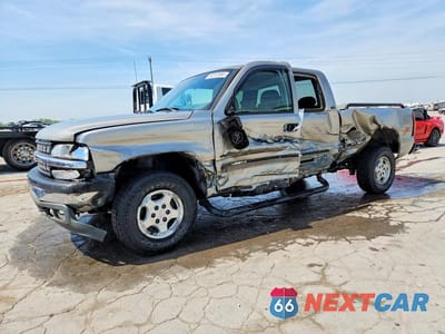 2000 CHEVROLET SILVERADO K1500 1GCEK19T8YZ182671 - główne zdjęcie licytacji z USA - miniatura