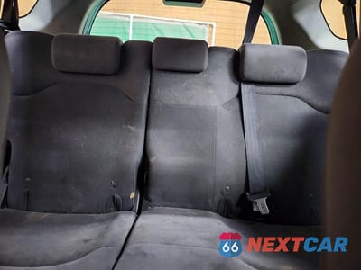 Zdjęcie 10 z 13 samochodu: 2010 HONDA FIT VIN:JHMGE8H23AC012131 - miniatura
