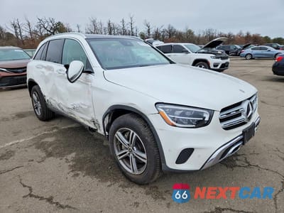 Czwarte zdjęcie samochodu z boku: 2021 MERCEDES-BENZ GLC 300 4MATIC VIN:W1N0G8EB4MF919841 - miniatura