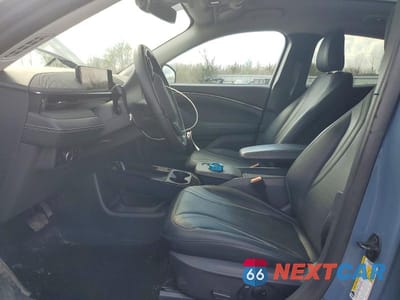 Zdjęcie 7 z 13 samochodu: 2023 FORD MUSTANG MACH-E PREMIUM VIN:3FMTK3SU2PMA31312 - miniatura