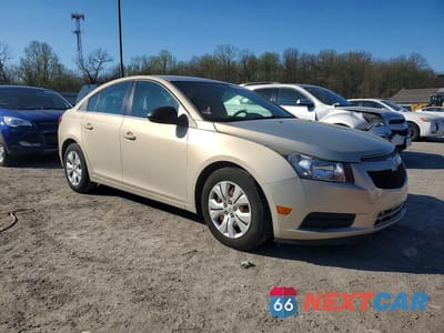 Czwarte zdjęcie samochodu z boku: 2012 CHEVROLET CRUZE LS VIN:1G1PC5SH7C7323388 - miniatura