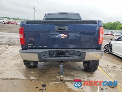 Zdjęcie 6 z 12 samochodu: 2011 CHEVROLET SILVERADO K1500 VIN:1GCNKPEA8BZ175430 - miniatura