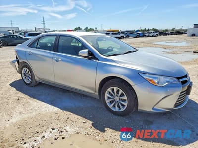 Czwarte zdjęcie samochodu z boku: 2017 TOYOTA CAMRY LE VIN:4T1BF1FK2HU666833 - miniatura