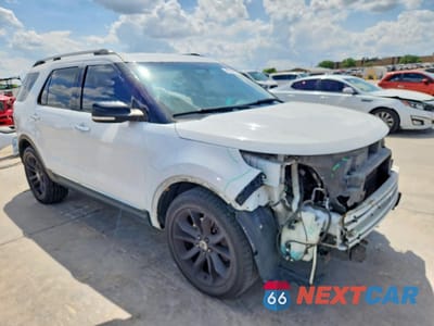 Czwarte zdjęcie samochodu z boku: 2015 FORD EXPLORER XLT VIN:1FM5K7D83FGA28606 - miniatura