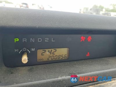 Zdjęcie 9 z 12 samochodu: 2006 TOYOTA SCION XB VIN:JTLKT324464116826 - miniatura