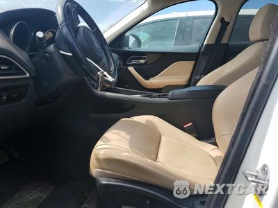 Zdjęcie 7 z 12 samochodu: 2017 JAGUAR F-PACE VIN:SADCS2BV8HA490208 - miniatura