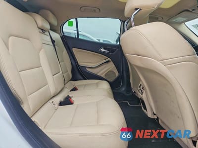 Zdjęcie 11 z 13 samochodu: 2019 MERCEDES-BENZ GLA 250 VIN:WDCTG4EB3KU016631 - miniatura