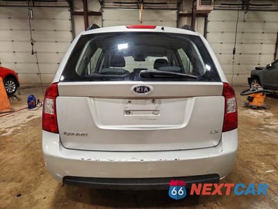 Zdjęcie 6 z 14 samochodu: 2009 KIA RONDO BASE VIN:KNAFG529297284764 - miniatura