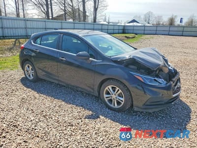Czwarte zdjęcie samochodu z boku: 2017 CHEVROLET CRUZE LT VIN:3G1BE6SM1HS542296 - miniatura