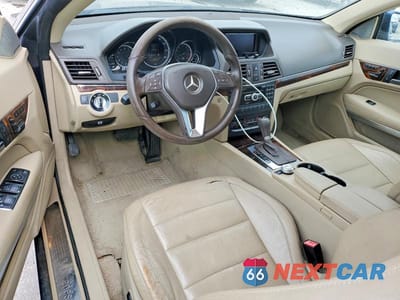 Zdjęcie 8 z 11 samochodu: 2012 MERCEDES-BENZ E 350 VIN:WDDKK5KF1CF162261 - miniatura
