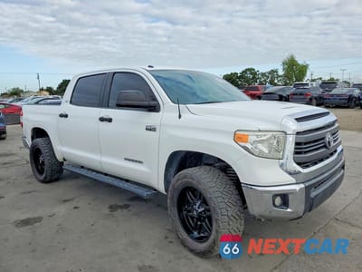 Czwarte zdjęcie samochodu z boku: 2014 TOYOTA TUNDRA CREWMAX SR5 VIN:5TFEY5F13EX171285 - miniatura