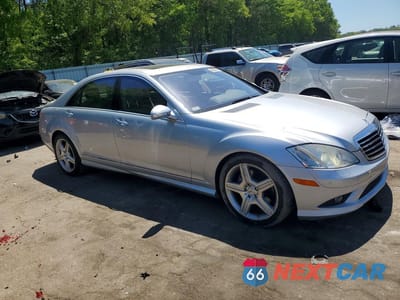 Czwarte zdjęcie samochodu z boku: 2007 MERCEDES-BENZ S 550 VIN:WDDNG71X27A115912 - miniatura