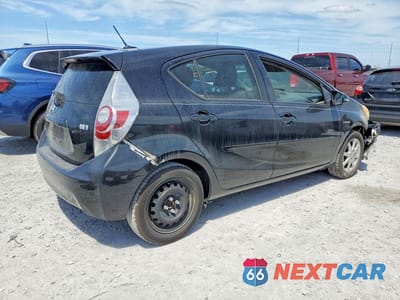 Trzecie zdjęcie samochodu z tyłu: 2013 TOYOTA PRIUS C THREE VIN:JTDKDTB33D1538519 - miniatura