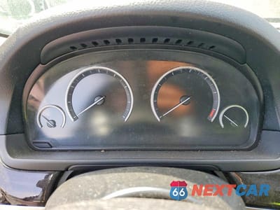 Zdjęcie 9 z 12 samochodu: 2016 BMW 528 XI VIN:WBA5A7C56GG643132 - miniatura