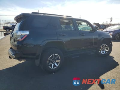 Trzecie zdjęcie samochodu z tyłu: 2023 TOYOTA 4RUNNER TRD OFF-ROAD PREMIUM VIN:JTERU5JRXP6146737 - miniatura