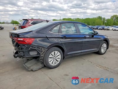 Trzecie zdjęcie samochodu z tyłu: 2020 VOLKSWAGEN JETTA S VIN:3VWCB7BU0LM032722 - miniatura