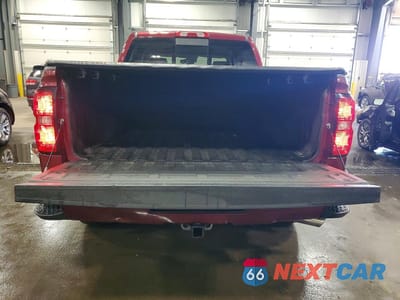 Zdjęcie 6 z 12 samochodu: 2015 CHEVROLET SILVERADO K1500 HIGH COUNTRY VIN:3GCUKTEC3FG286639 - miniatura