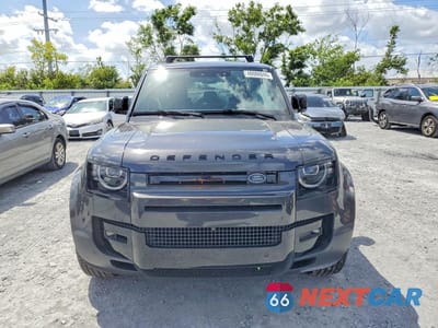 Piąte zdjęcie samochodu w środku: 2026 LAND ROVER DEFENDER 110 S VIN:SALEJ7EX7T2487555 - miniatura