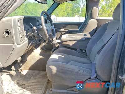 Zdjęcie 7 z 12 samochodu: 2005 CHEVROLET SILVERADO K2500 HEAVY DUTY VIN:1GCHK24235E285436 - miniatura