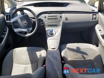 Zdjęcie 8 z 12 samochodu: 2010 TOYOTA PRIUS III VIN:JTDKN3DU3A0104301 - miniatura