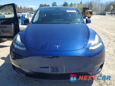 Piąte zdjęcie samochodu w środku: 2022 TESLA MODEL Y VIN:7SAYGDEE6NA008655 - miniatura
