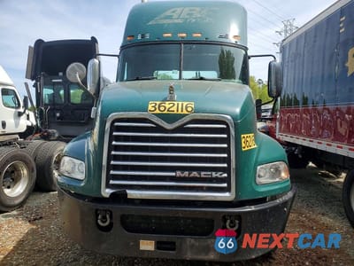 Zdjęcie 9 z 10 samochodu: 2017 MACK CXU613 SEMI TRUCK VIN:1M1AW01X3HM009424 - miniatura