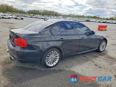 Trzecie zdjęcie samochodu z tyłu: 2011 BMW 335 XI VIN:WBAPL5C53BA920371 - miniatura