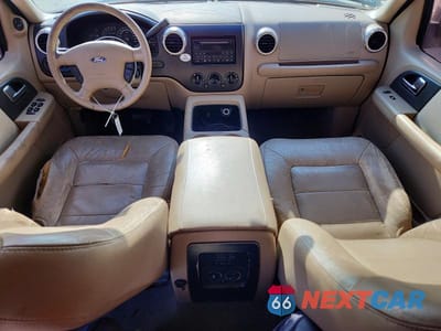 Zdjęcie 8 z 13 samochodu: 2003 FORD EXPEDITION XLT VIN:1FMRU15W03LB90749 - miniatura