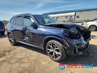 Czwarte zdjęcie samochodu z boku: 2021 BMW X5 M50I VIN:5UXJU4C05M9H54025 - miniatura