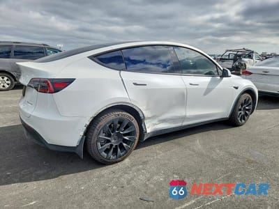 Trzecie zdjęcie samochodu z tyłu: 2021 TESLA MODEL Y VIN:5YJYGDEE5MF229307 - miniatura