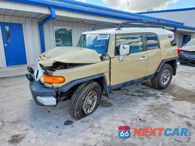 2012 TOYOTA FJ CRUISER BASE JTEBU4BF4CK145682 - główne zdjęcie licytacji z USA - miniatura