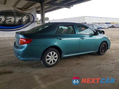 Trzecie zdjęcie samochodu z tyłu: 2010 TOYOTA COROLLA LE VIN:1NXBU4EE5AZ305475 - miniatura