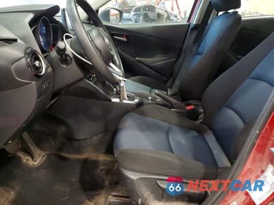 Zdjęcie 7 z 13 samochodu: 2019 TOYOTA YARIS LE VIN:3MYDLBYV1KY503521 - miniatura