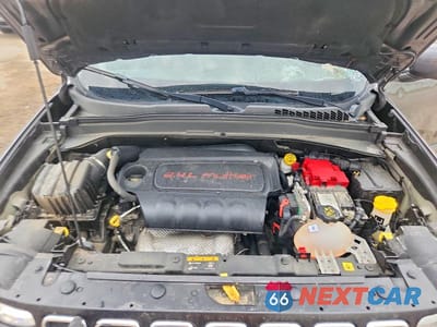Zdjęcie 11 z 13 samochodu: 2021 JEEP RENEGADE LATITUDE VIN:ZACNJDBB5MPM14509 - miniatura