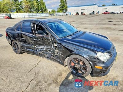 Czwarte zdjęcie samochodu z boku: 2007 MERCEDES-BENZ C 230 VIN:WDBRF52H97F908040 - miniatura