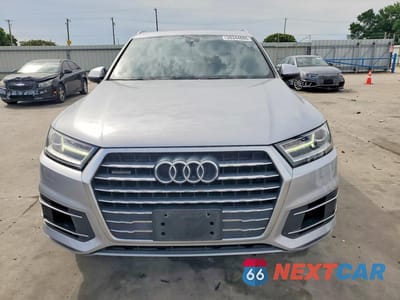 Piąte zdjęcie samochodu w środku: 2019 AUDI Q7 PREMIUM VIN:WA1AAAF76KD012896 - miniatura