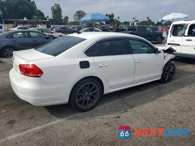 Trzecie zdjęcie samochodu z tyłu: 2013 VOLKSWAGEN PASSAT SE VIN:1VWBP7A30DC140668 - miniatura