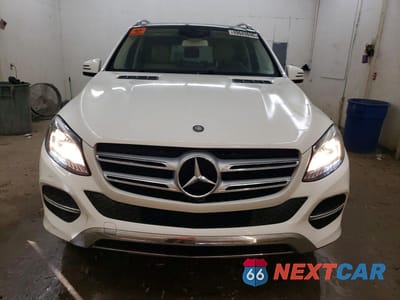 Piąte zdjęcie samochodu w środku: 2016 MERCEDES-BENZ GLE 350 VIN:4JGDA5JB1GA696539 - miniatura