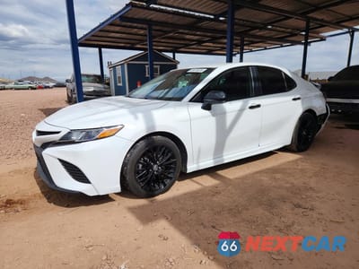 2020 TOYOTA CAMRY SE NIGHTSHADE 4T1G11AK0LU329548 - główne zdjęcie licytacji z USA - miniatura