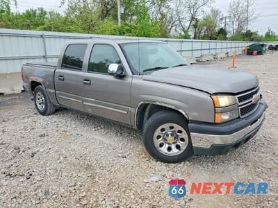 Czwarte zdjęcie samochodu z boku: 2006 CHEVROLET SILVERADO C1500 VIN:2GCEC13V261354660 - miniatura